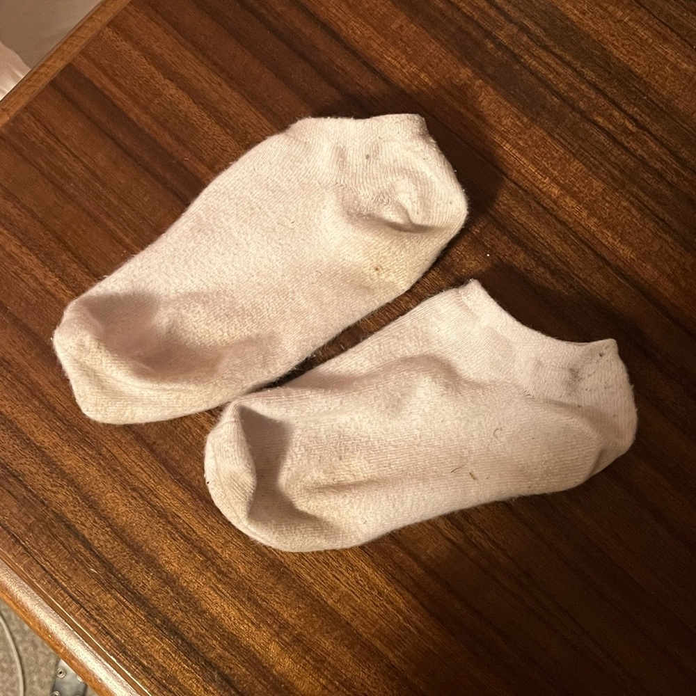 Women’s white socks